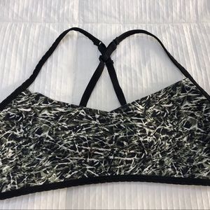 Lululemon sports bra size 6 multicolor